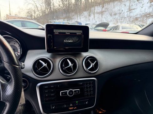 Used 2014 Mercedes-Benz CLA 250 4MATIC image 17