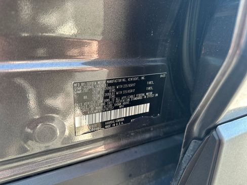 Used 2025 Toyota RAV4 LE image 28