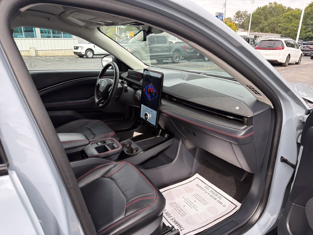 Used 2025 Ford Mustang Mach-E Premium w/ Sport Appearance Package AWD/4WD image 19