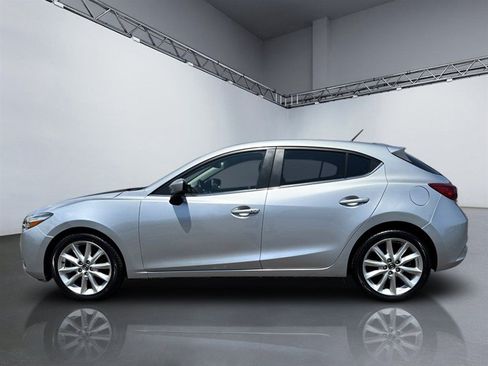 Used 2017 MAZDA MAZDA3 Touring FWD image 2