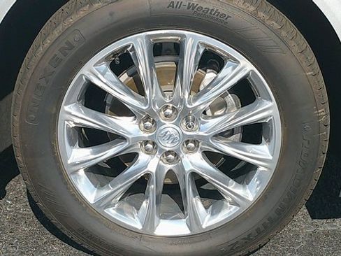 Used 2019 Buick Enclave Premium image 28