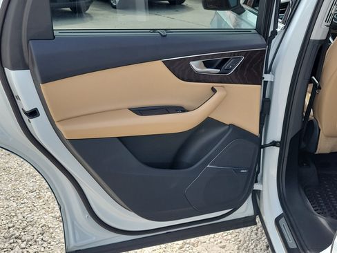 Used 2020 Audi Q7 3.0T Premium Plus AWD/4WD image 12