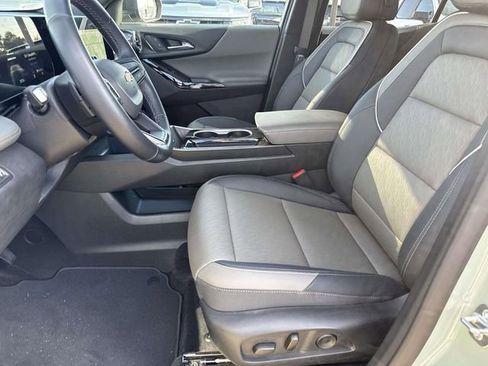 Certified 2025 Chevrolet Equinox LT w/ Convenience Package II image 14