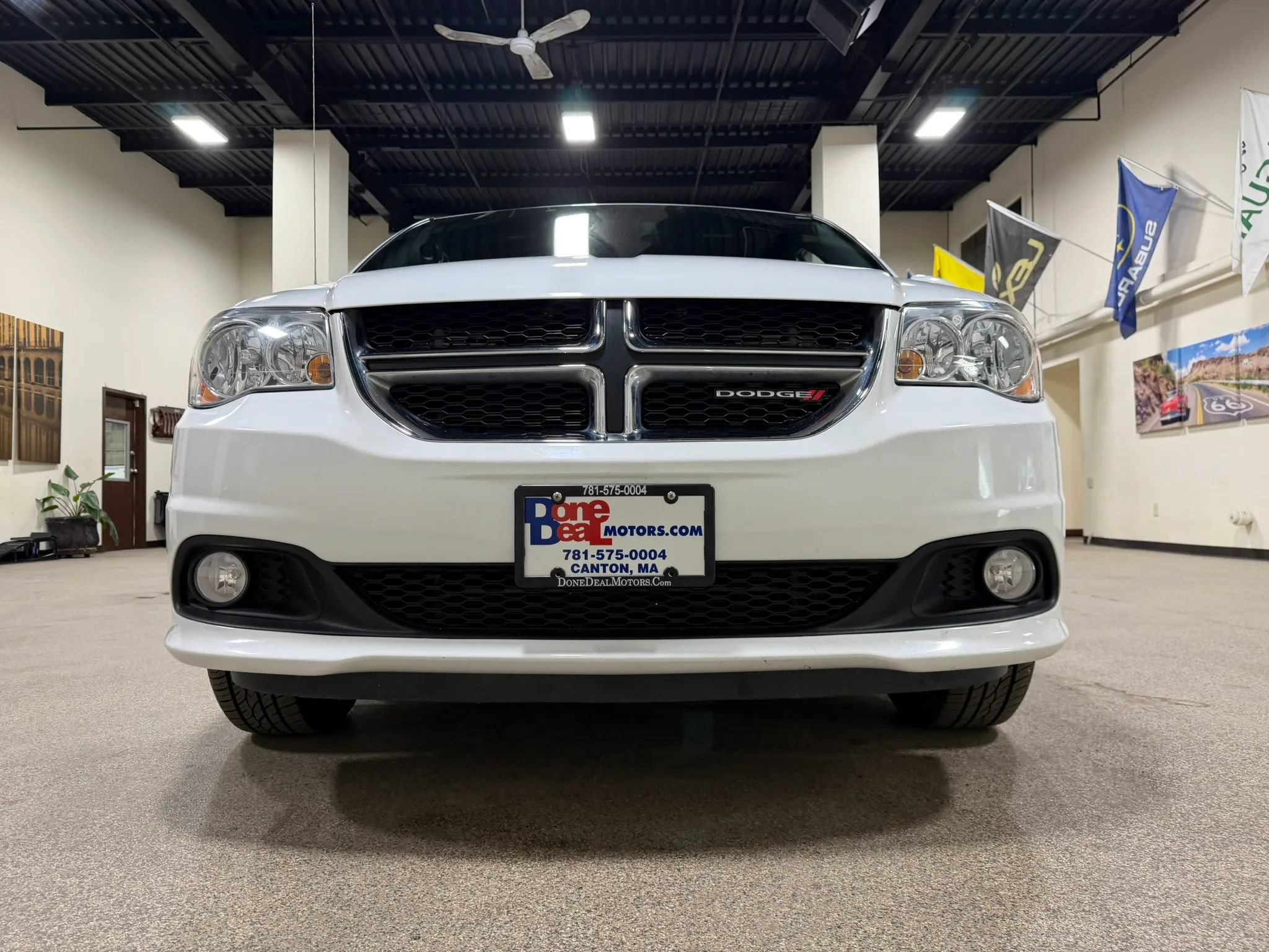 Used 2019 Dodge Grand Caravan SXT FWD image 13