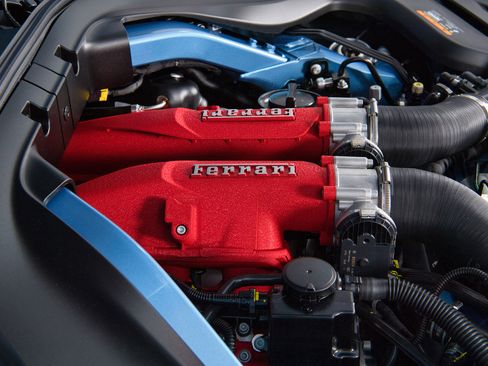 Certified 2025 Ferrari Roma Spider RWD image 36