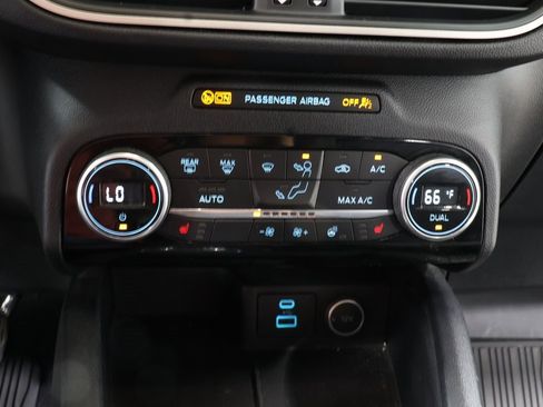 Used 2021 Ford Escape SEL w/ Equipment Group 302A image 9