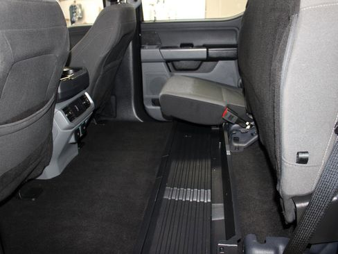 Used 2024 Ford F150 XLT w/ Mobile Office Package image 32