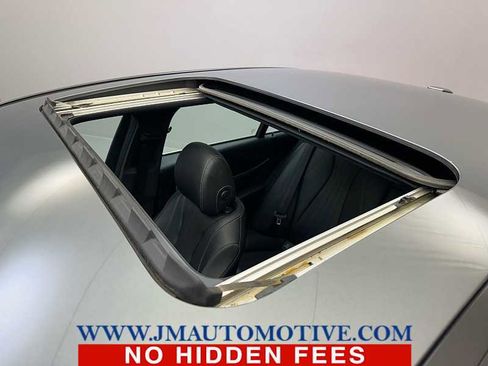 Used 2018 Mercedes-Benz E 300 4MATIC image 11