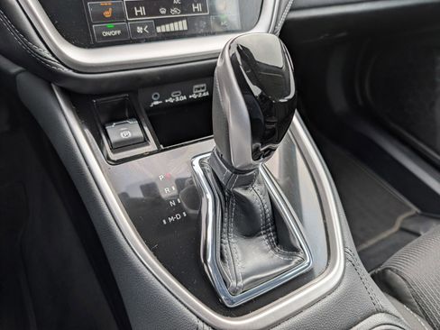 Used 2025 Subaru Legacy Premium image 30
