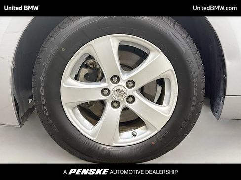 Used 2015 Toyota Sienna LE FWD image 2