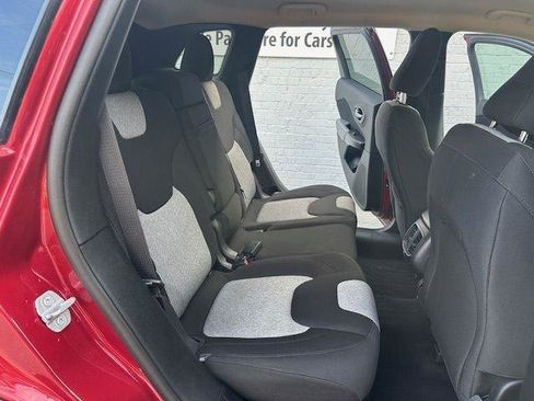 Used 2014 Jeep Cherokee Latitude w/ Comfort/Convenience Group image 11