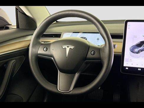 Used 2023 Tesla Model 3 Standard Range RWD image 19