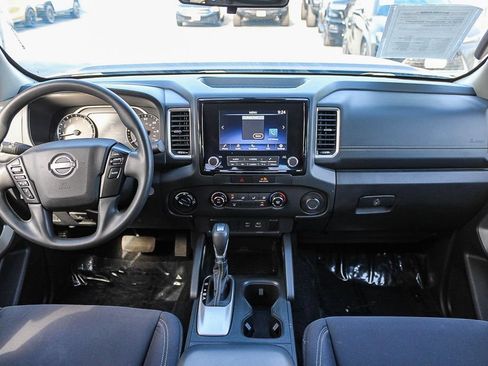 Used 2022 Nissan Frontier SV AWD/4WD image 13