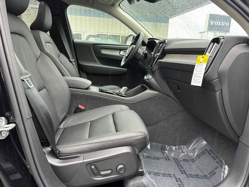 New 2026 Volvo XC40 B5 Ultra w/ Climate Package AWD/4WD image 10