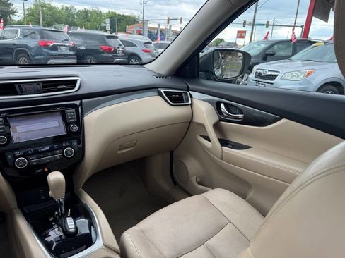 Used 2015 Nissan Rogue SL w/ SL Premium Package FWD image 10