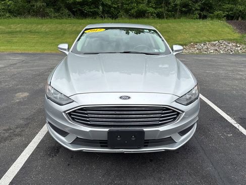 Used 2017 Ford Fusion SE w/ Fusion SE Technology Package FWD image 8
