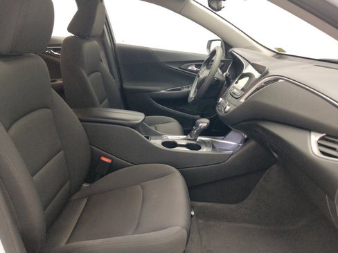 Used 2025 Chevrolet Malibu LT FWD image 21