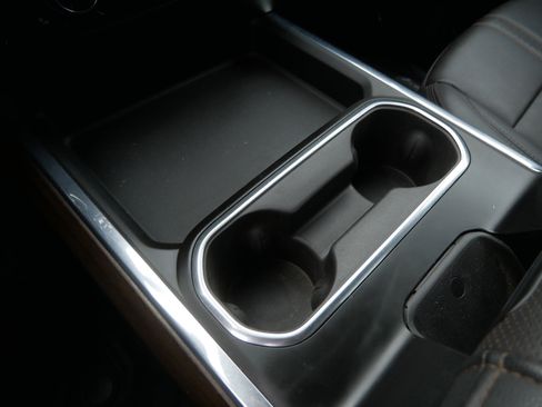 Used 2025 Chevrolet Silverado 3500 High Country w/ Technology Package image 34