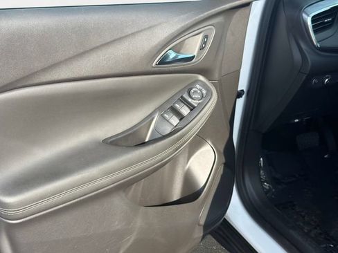 Used 2024 Buick Encore GX Preferred FWD image 14