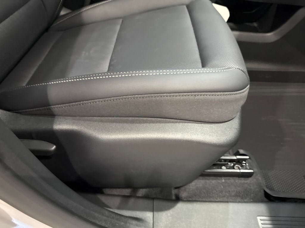 New 2027 GMC Terrain Elevation w/ Elevation Premium Package AWD/4WD image 13