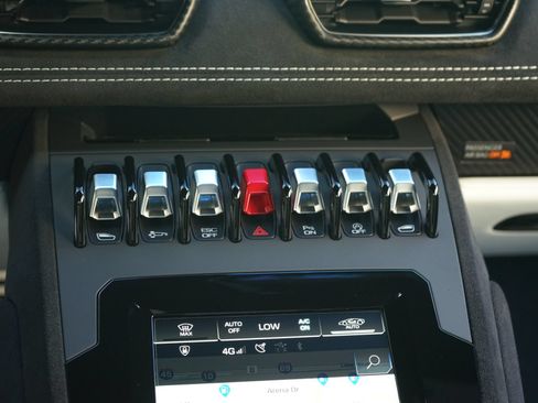 Used 2023 Lamborghini Huracan Tecnica RWD image 18