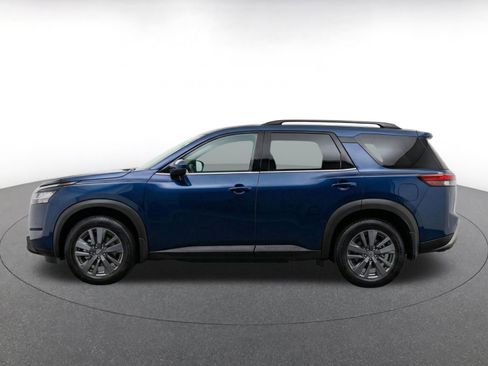 Used 2025 Nissan Pathfinder SV AWD/4WD image 4