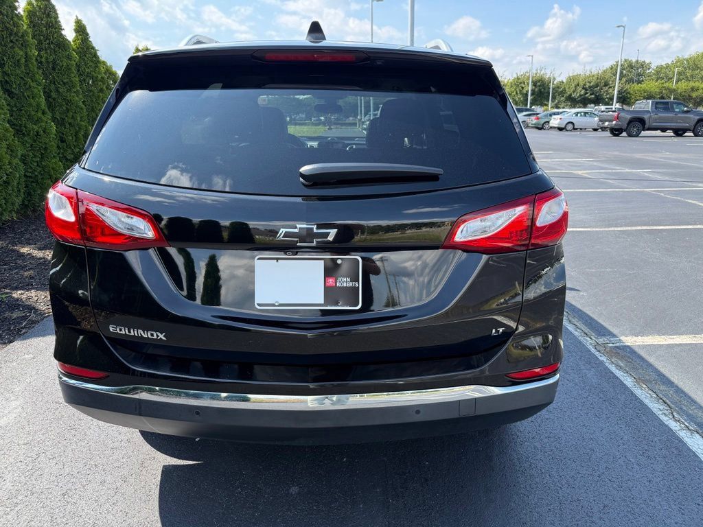 Used 2020 Chevrolet Equinox LT w/ Midnight Edition FWD image 3