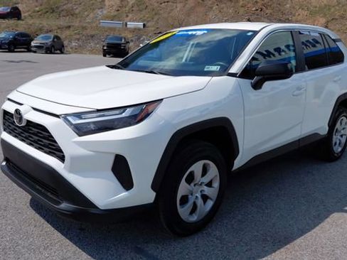 Used 2024 Toyota RAV4 LE image 8