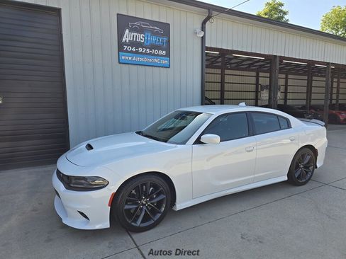 Used 2019 Dodge Charger Scat Pack w/ Plus Group RWD image 2