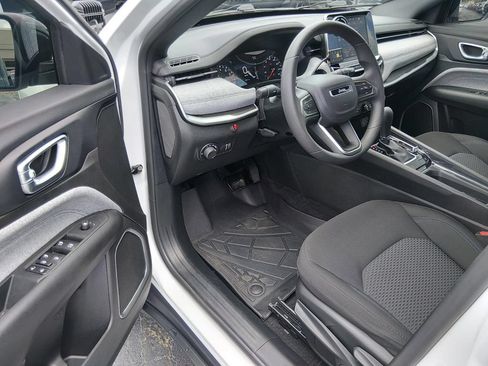 Used 2025 Jeep Compass Sport AWD/4WD image 10