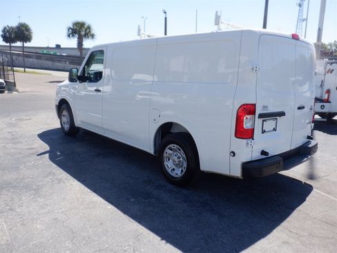 Used 2021 Nissan NV 2500 SV image 6