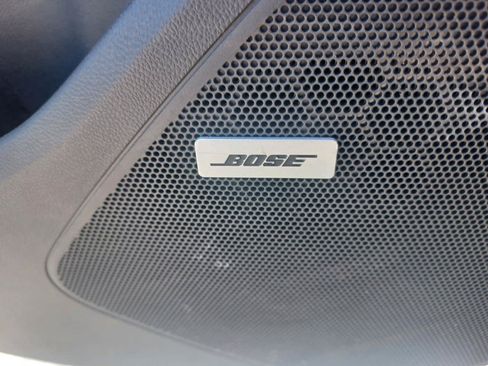 Used 2023 Chevrolet Bolt EUV Premier w/ Sun & Sound Package FWD image 17