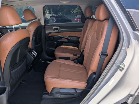 Used 2022 Kia Sorento SX Prestige w/ Rust Color Package AWD/4WD image 30