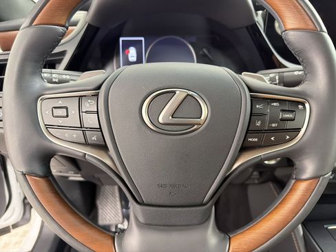 Certified 2023 Lexus ES 350 Ultra Luxury image 17