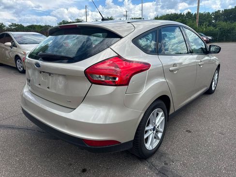 Used 2017 Ford Focus SE FWD image 5