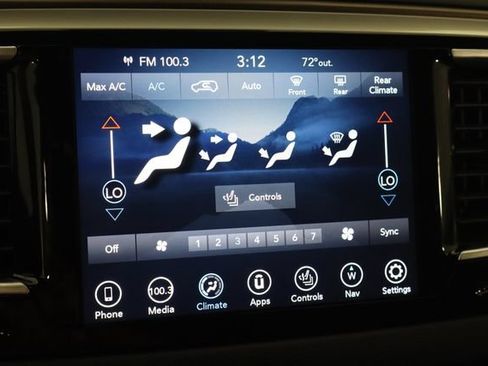 Used 2019 Chrysler Pacifica Touring-L Plus w/ Advanced Safetytec Group FWD image 33
