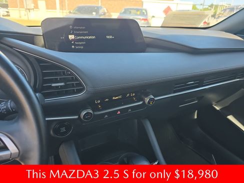 Used 2023 MAZDA MAZDA3 s FWD image 26
