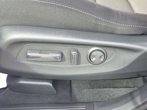 Used 2025 Honda CR-V EX image 19