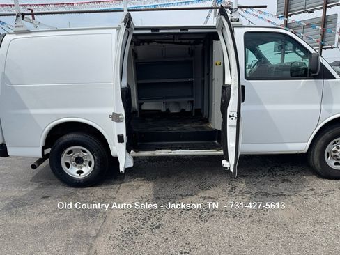 Used 2020 GMC Savana 2500 w/ Communications Package RWD image 12