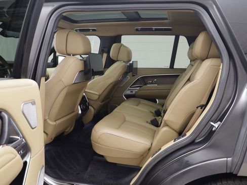 Certified 2025 Land Rover Range Rover Long Wheelbase Autobiography AWD/4WD image 16