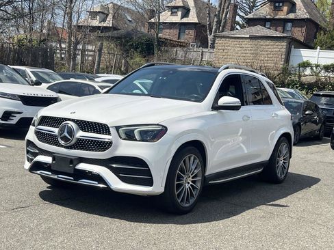 Used 2022 Mercedes-Benz GLE 350 4MATIC w/ AMG Line Exterior image 3