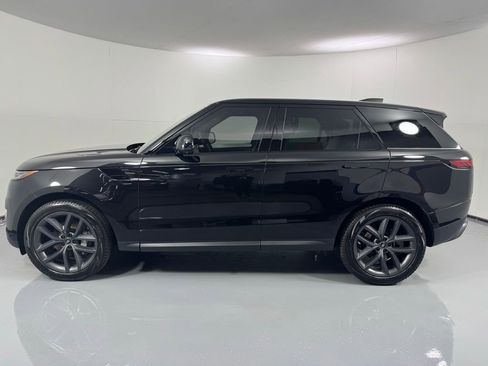 Used 2025 Land Rover Range Rover Sport SE AWD/4WD image 8