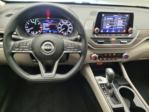 Used 2024 Nissan Altima 2.5 SV FWD image 22