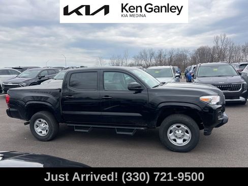 Used 2023 Toyota Tacoma SR image 4