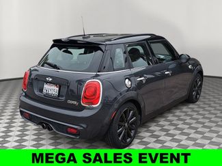 Used 2016 MINI Cooper S FWD video 3