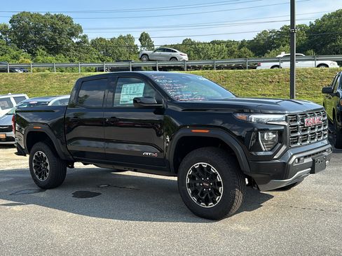 New 2026 GMC Canyon AT4 w/ AT4 Premium Package AWD/4WD image 2