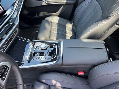 Certified 2026 BMW X7 xDrive40i w/ Executive Package AWD/4WD image 16