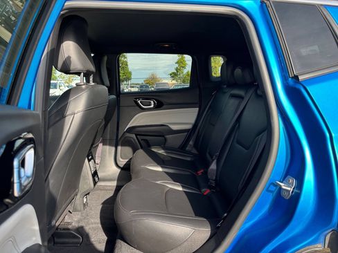 Used 2025 Jeep Compass Limited AWD/4WD image 26