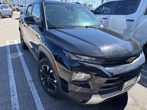 Used 2023 Chevrolet TrailBlazer LT image 3