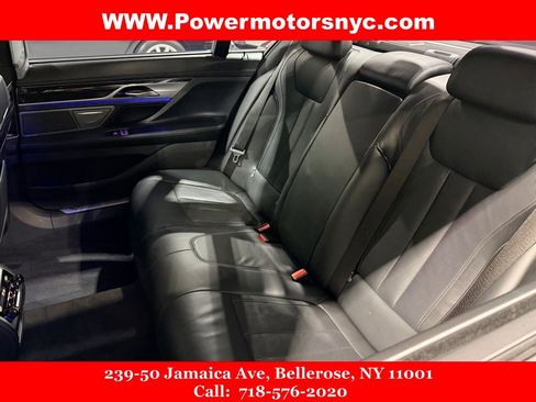 Used 2020 BMW 750i xDrive w/ Executive Package image 24